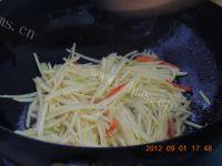 「DIY美食」酸辣土豆丝做法图解4)