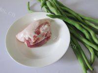 家常肉片焖豆角做法图解1)