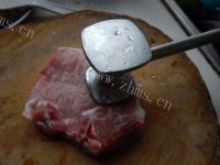 喷香的香煎猪排做法图解2)