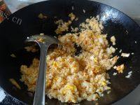 #美食记#辣白菜炒饭做法图解9)