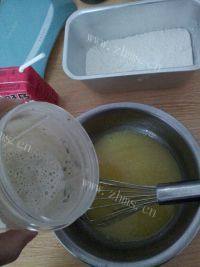 食欲满满的香蕉马芬做法图解4)