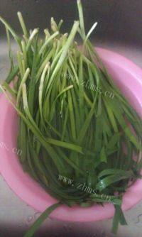 美味早餐韭菜盒子做法图解3)