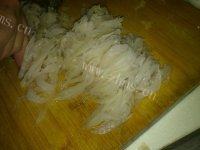 酸菜汆白肉自制做法图解2)