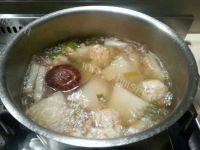美味的冬瓜肉丸汤