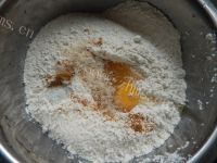 自制土豆丝煎饼做法图解5)