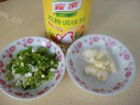 家常菜肉末炒豇豆做法图解2)