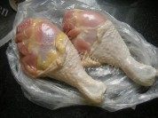 色泽不错的菠萝炒鸡腿肉做法图解1)