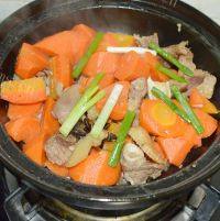 家常菜胡萝卜焖羊肉