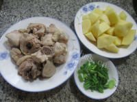 家常菜土豆烧鸡块做法图解1)