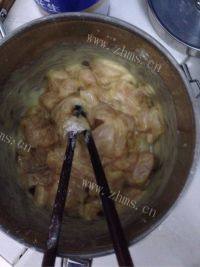 酥脆油炸鸡米花做法图解3)