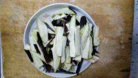 家常菜鱼香茄条做法图解2)