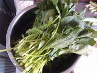 家常凉拌菠菜做法图解1)