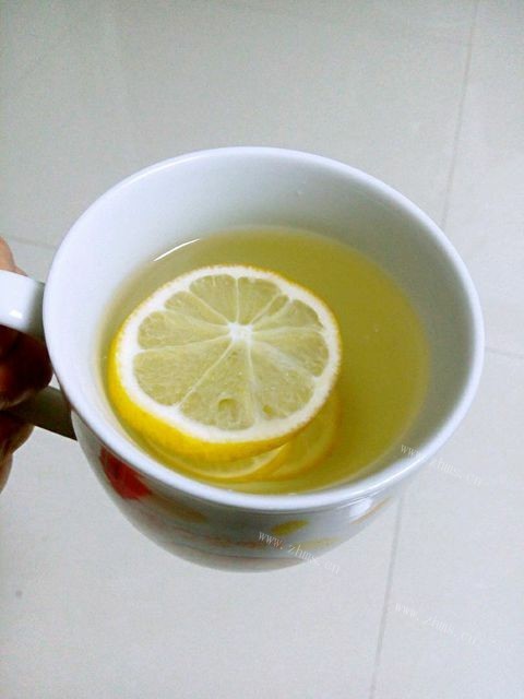 唇齿留香的蜂蜜柠檬茶