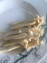 家常菜芦蒿炒香干做法图解1)