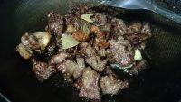 味美肉鲜的黄焖牛肉做法图解10)