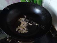 家常菜黄瓜香菇炒鸡蛋做法图解8)
