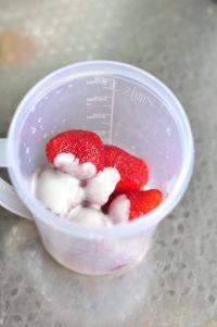 香甜的草莓冰淇淋做法图解2)