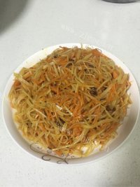美味的胡萝卜土豆丝