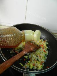 家常火腿炒饭做法图解8)