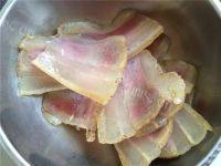 家常菜青蒜炒腊肉做法图解5)