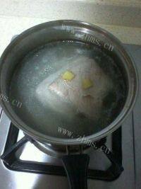 家常土豆红烧肉做法图解1)