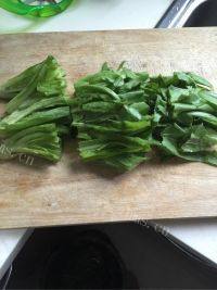 家常菜白灼油麦菜做法图解2)