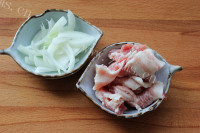 DIY韩式泡菜年糕的做法图解一
