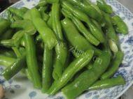美味的老干妈四季豆做法图解3)