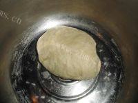 自制葱花油饼做法图解1)