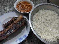特色花生米酱肉糯米粽做法图解1)