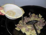 美味的土豆炒肉片做法图解6)