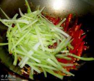 泡椒牛肉丝自制做法图解3)