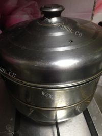 好吃的蟹黄鲜虾滑蛋羹做法图解11)