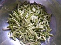 不错的蒜薹鸡蛋做法图解3)