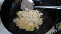 家常菜金银豆腐做法图解7)