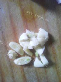 香嫩的蒜香香菇豆腐做法图解3)