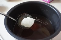 美味的薏米红豆汤做法图解4)