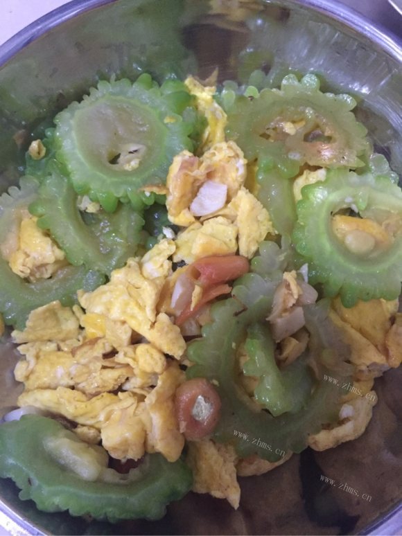 色香味俱全的苦瓜炒蛋