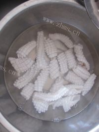 美味的爆炒鱿鱼卷做法图解5)
