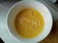 家常虾香青菜鸡蛋面做法图解2)