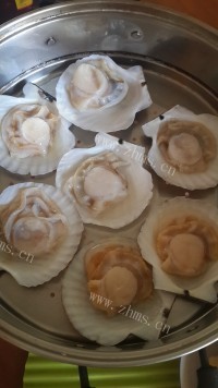 美味的蒜蓉蒸扇贝做法图解2)