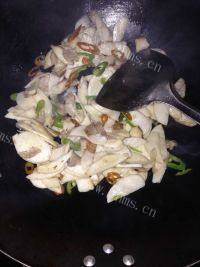 家常菜杏鲍菇炒肉做法图解6)