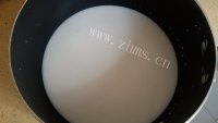 美味的桂花杏仁奶豆腐做法图解3)
