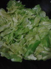 家常菜糖醋卷心菜做法图解3)