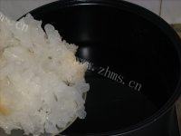 红枣莲子银耳羹做法图解4)
