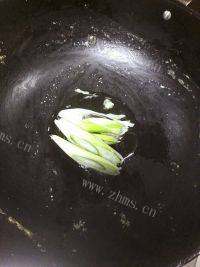 味道不错的双菇烧豆腐做法图解4)