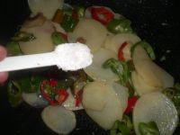 很有食欲的辣椒土豆片