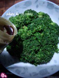 极致的白灼西兰花做法图解4)
