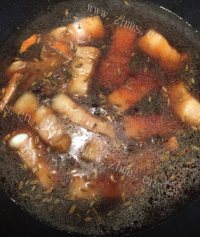 色香味俱全的红烧肉做法图解5)