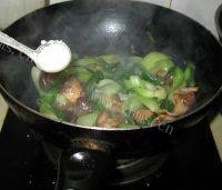 香飘的香菇炒油菜做法图解10)